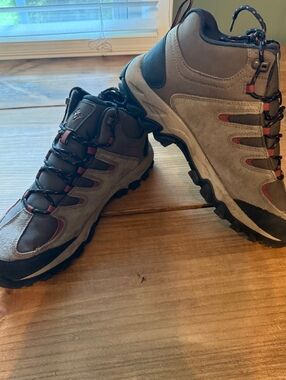 Columbia Men's Hiking Boots Size 9.5